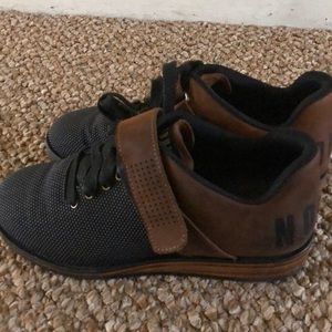 Size 7 no bull lifters